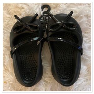 Kids Crocs Lina Bow Charm Flats - Size 4